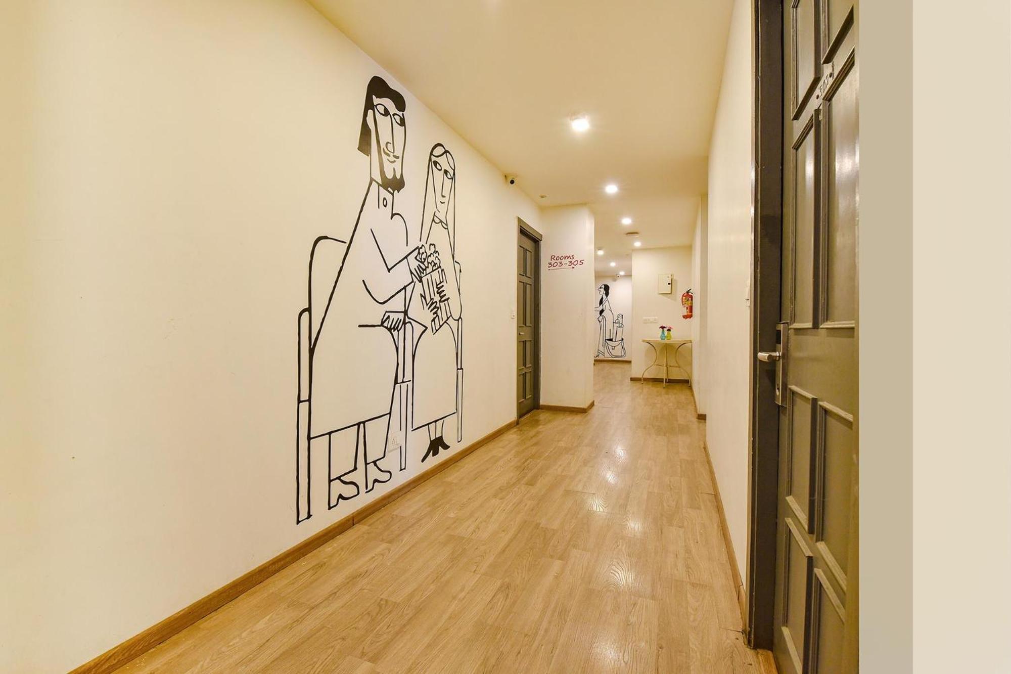 Fabhotel Ny Townhouse อาเมดาบัด ภายนอก รูปภาพ